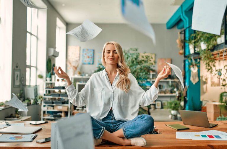 Kleine Meditation am Arbeitsplatz als Pausengestaltung